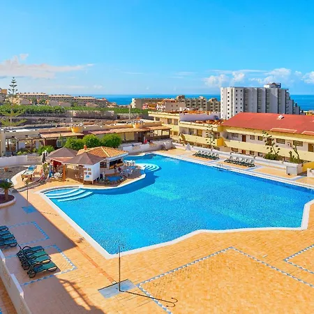 Marina Palace Apartment *